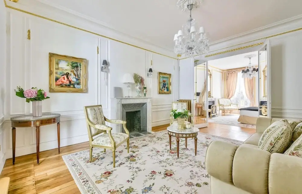 Noble Luxury Residence in the Heart of Paris