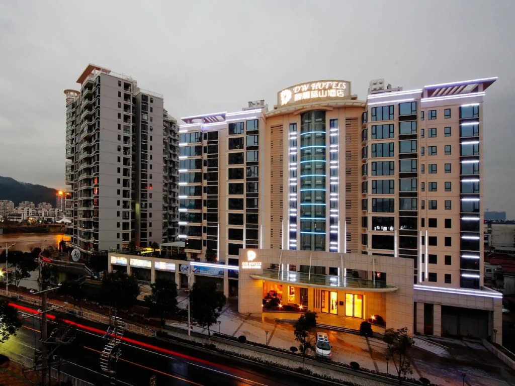DW Hotel