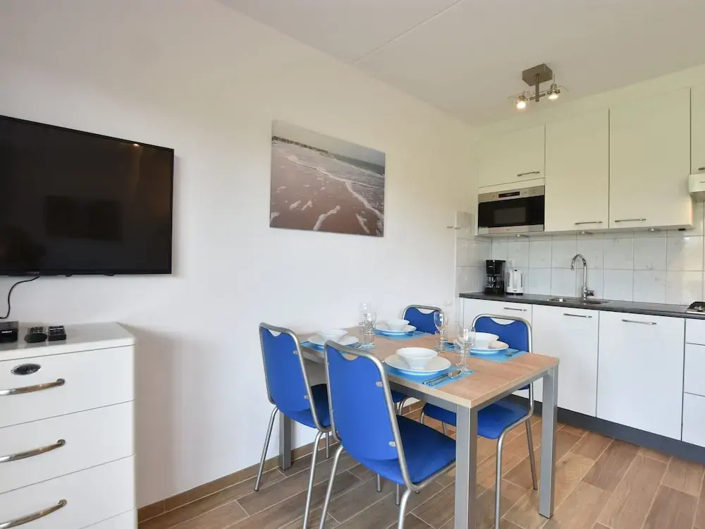 Tranquil Apartment in Nieuwvliet Near the Beach