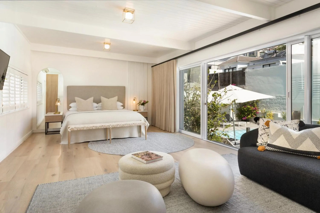 The Clarendon - Fresnaye