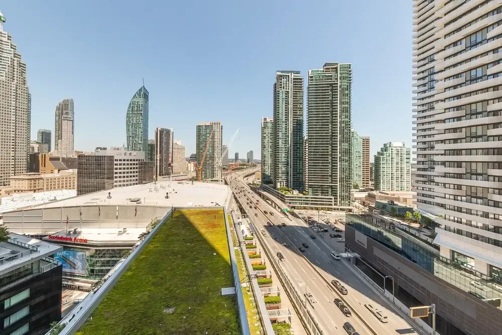 The Corporate Suite - Maple Leaf Square