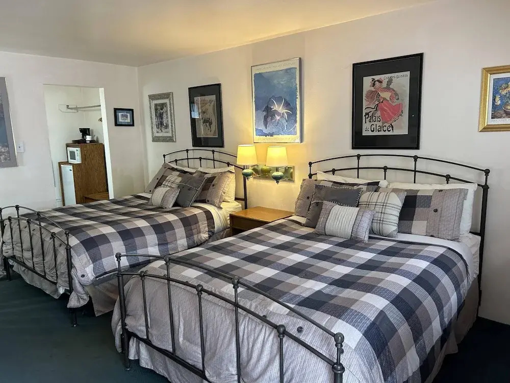 Columbine INN