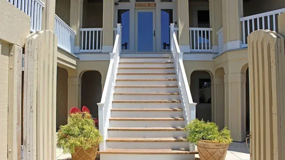 Station One - 8 Br Home