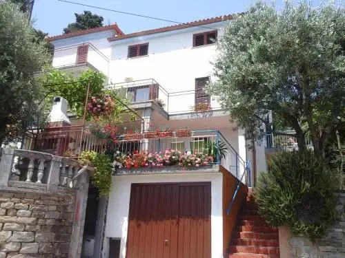 Apartments Ogrin