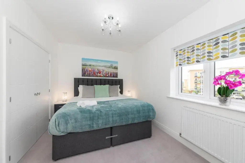Greenfield's - New Modern 3 Bedroom Home - Johnstonen Close, Bracknell