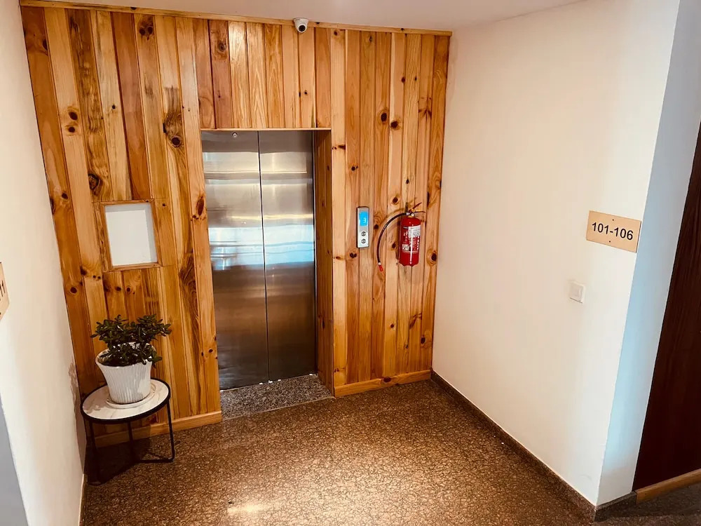 Hotel Mayto