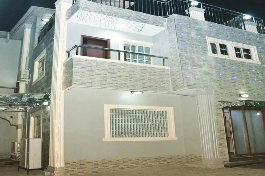 Platinum Inn Gee Hotel