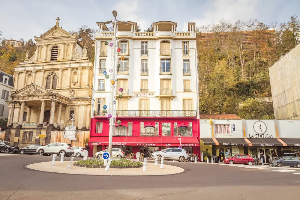 Le CESAR HOTEL