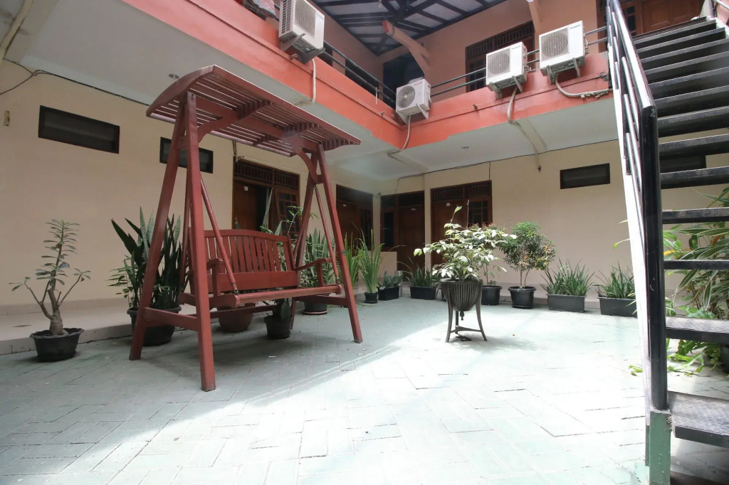 RedDoorz Plus near Universitas Negeri Yogyakarta