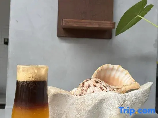 Half Ocean Half Mountain Hotel(Haitang Bay Wuzhizhou Island Store)