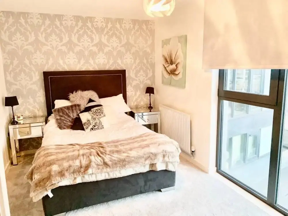 1 Bedroom Apartment in Bow With Spectacular Views