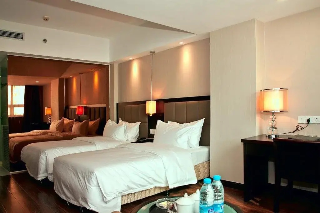 Enjoy Hotel