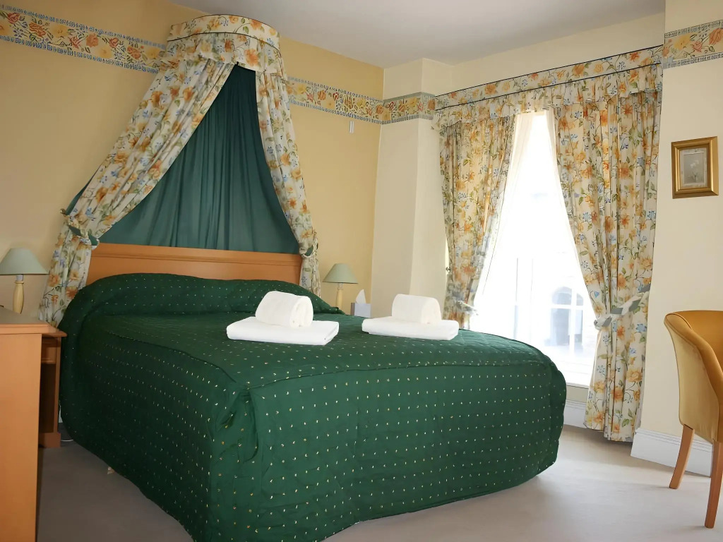 Yarn Market Hotel