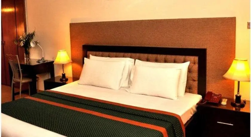 Royal Elegance Hotel