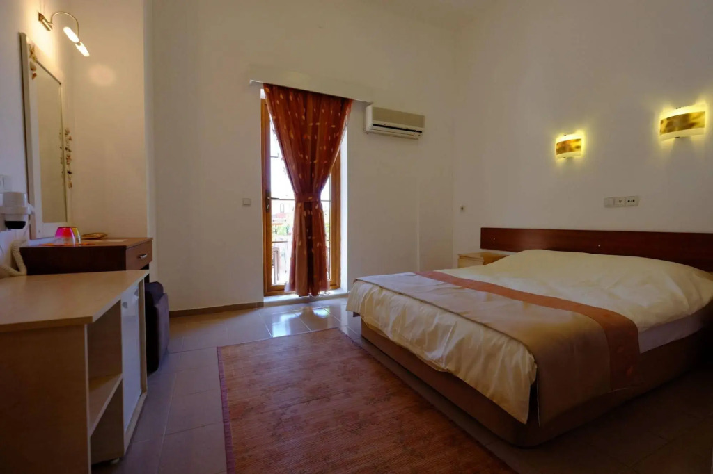 Flying Dutchman Hotel