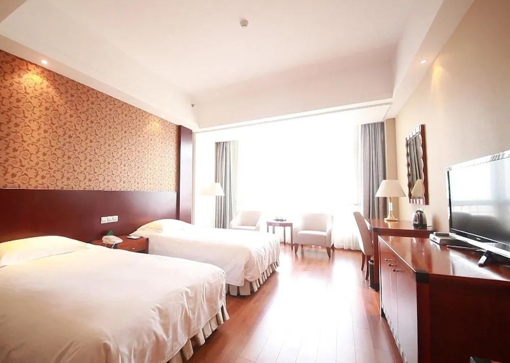 Qingdao Haitian Tunnel Hotel