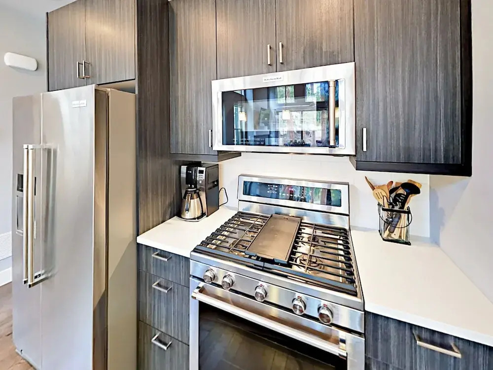 Brand-new 2br Rendezvous Townhome W/ Patio 2 Bedroom Townhouse