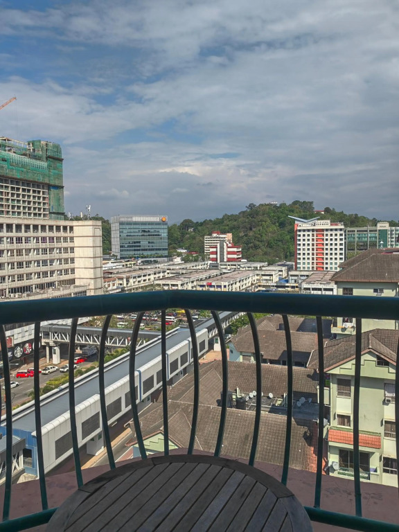 Petronella Luxury Penthouse marina court
