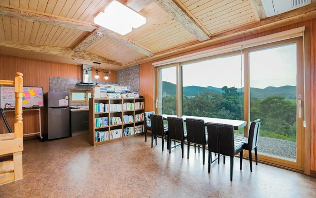 Naju Suparaejam Pension(나주 숲아래잠펜션)
