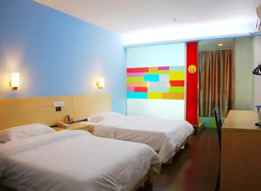 Chenlong 168 Hotel