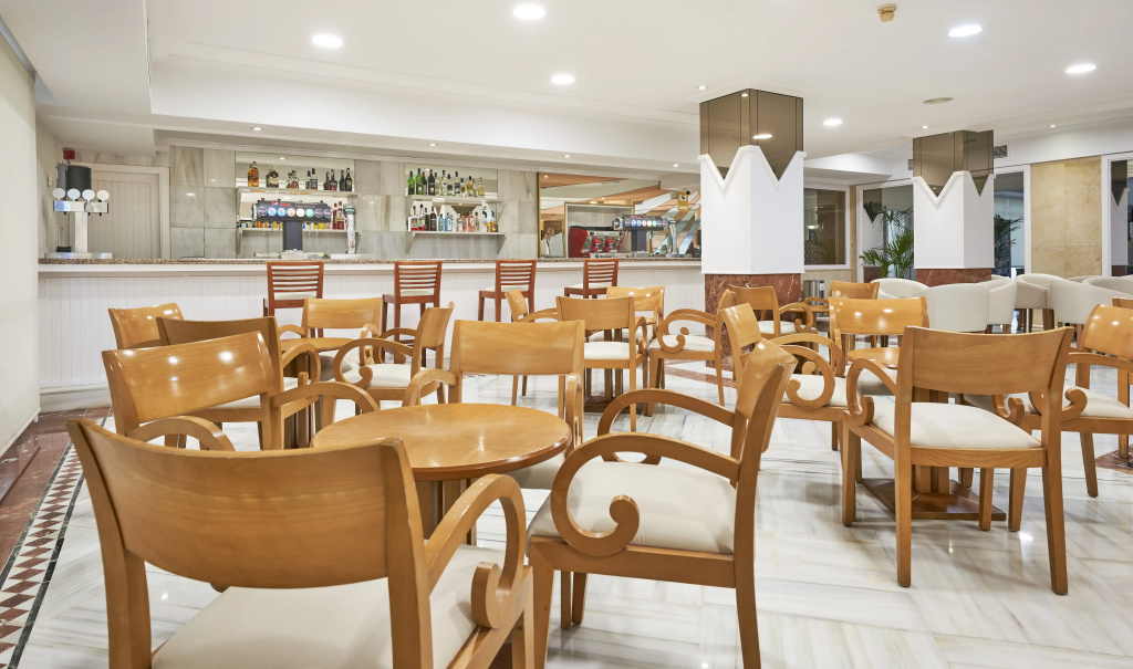 Отель Globales Condes de Alcudia