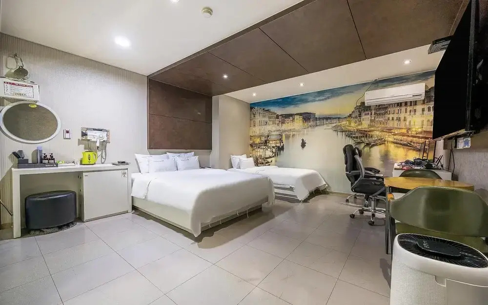 Jinju M Hotel