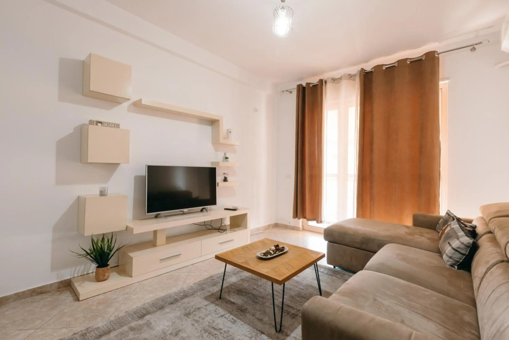 Rs place 1-bedroom apartment with free parking