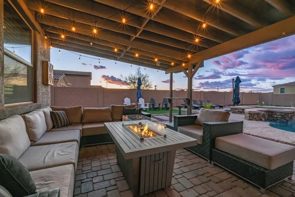 Pool & Patio: Family-friendly Goodyear Home!