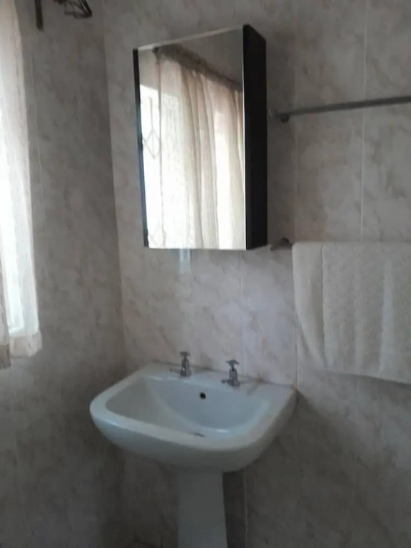 2 Bedroomed Apartment With En-suite and Kitchenette - 2068