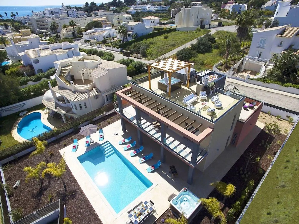 Villa Oliveira - Piscina aquecível, jacuzzi e BBQ, Armação de Pêra