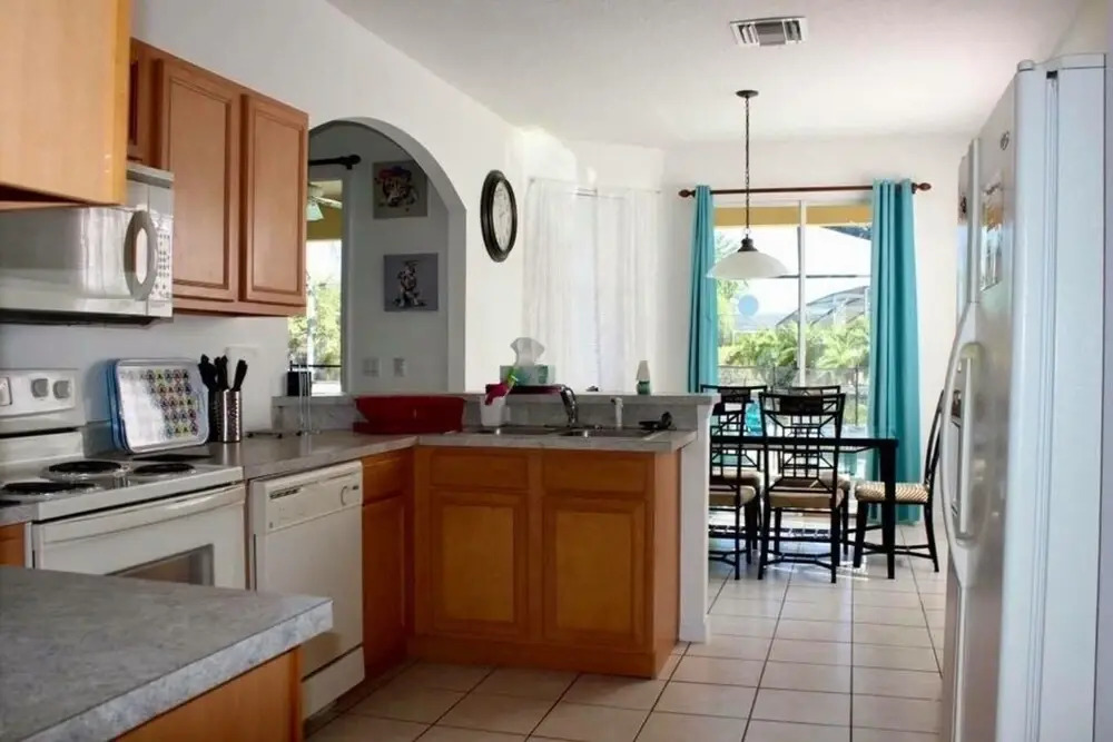 Immaculate 5-bed Villa in Haines City Pool G/room