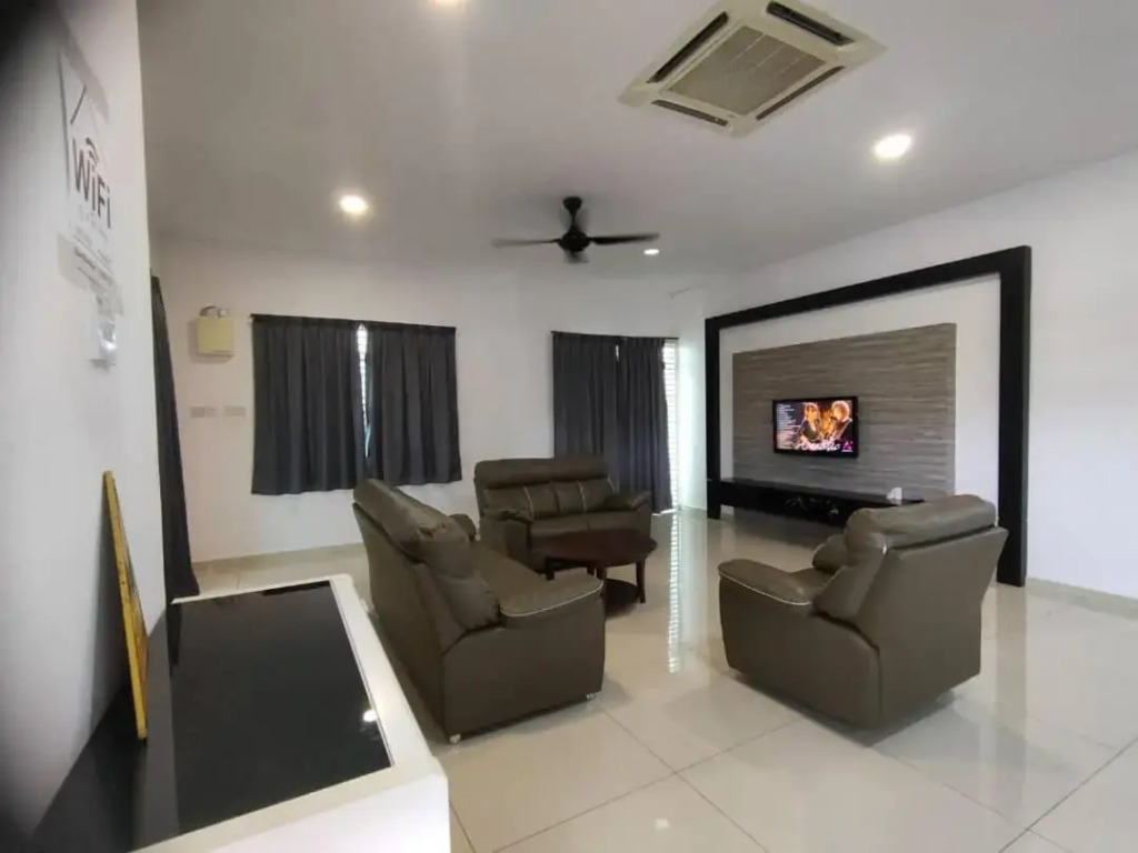 SWEET DREAM HOME 20PAX 3-Storey 5R5B SITIAWAN