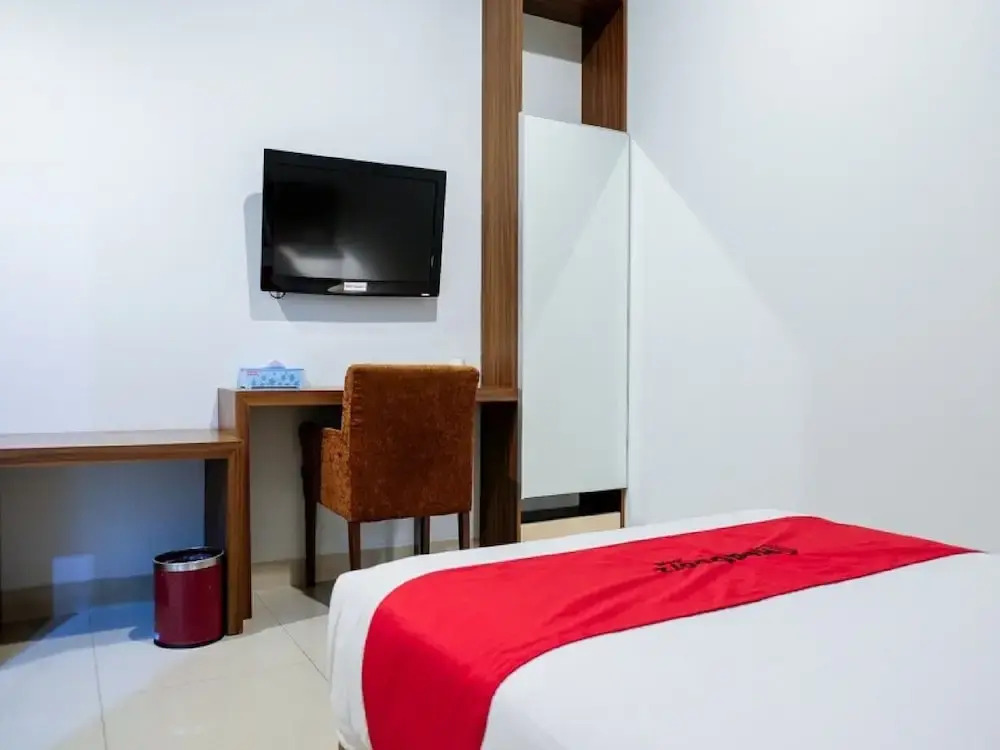 RedDoorz Plus near Pekanbaru Mall