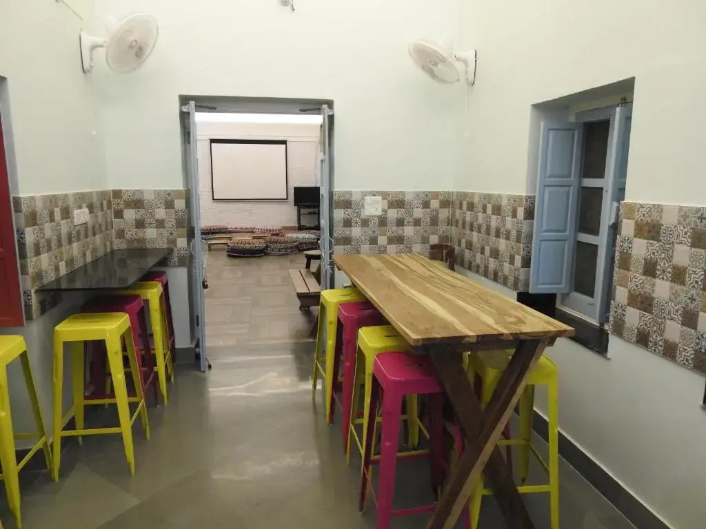 Jaipur Jantar Hostel