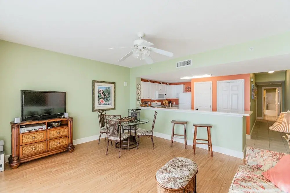 10901 Front Beach Rd Condo OFC 607 2 Bedrooms 2 Bathrooms Condo