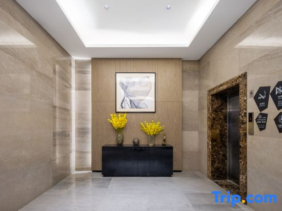 Yecheng Douhao Hotel (Haikou Yehai Avenue Zhengfa College)