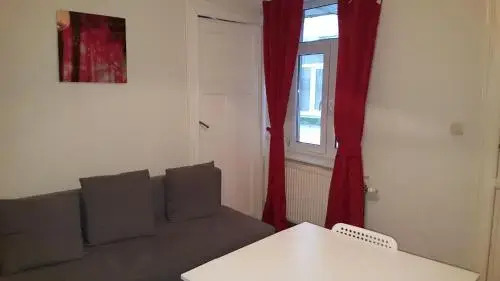 Cool Central Apartment