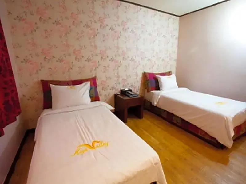 Goodstay HighValley Hotel