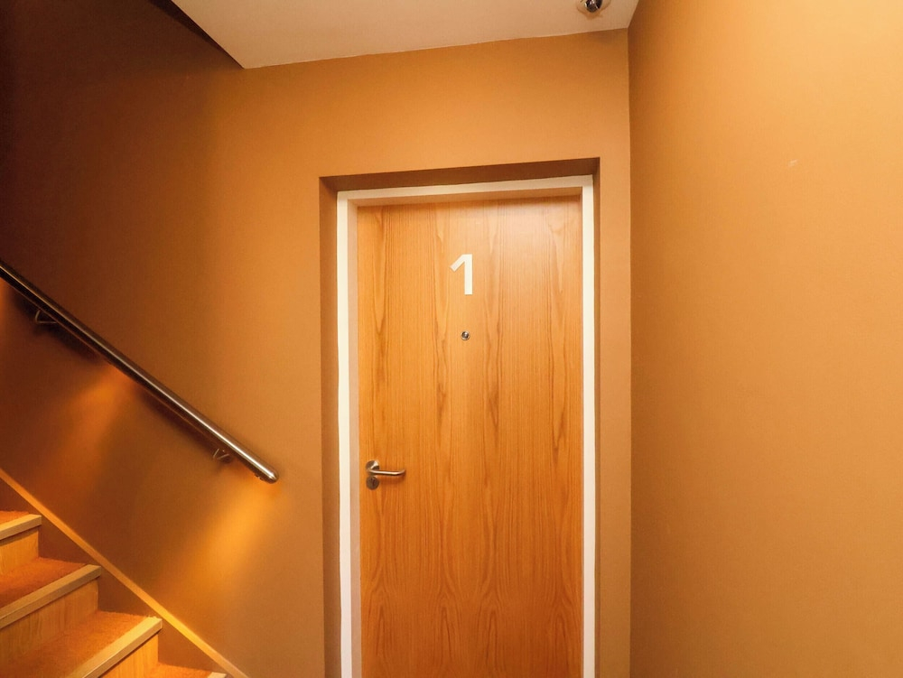 Apartment 1