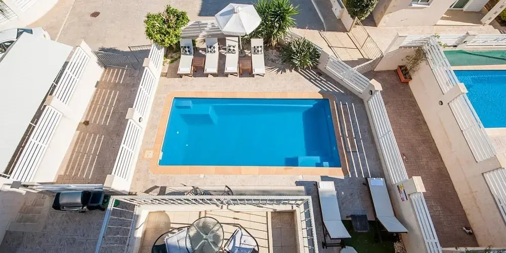 Rent Private Villa 045