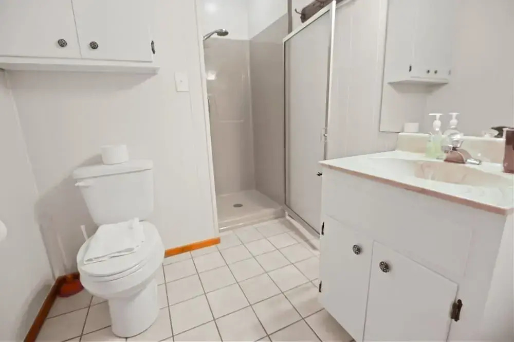 Hill Top Cottage - Dog Friendly 4 Bedroom Home by RedAwning