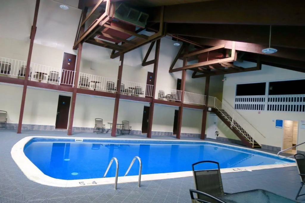 Beacon Inn & Suites