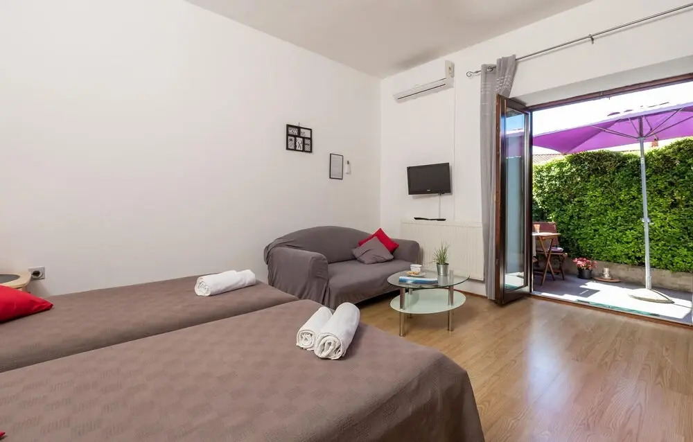 Stunning Apartment in Pobri With Wifi