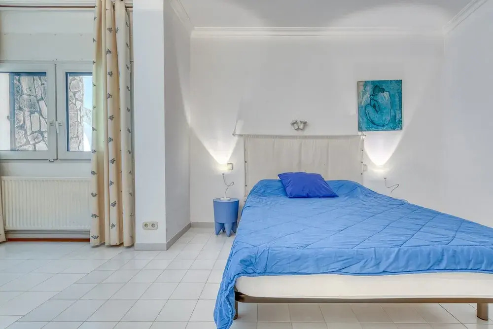 Villa in Roses with Private Pool & Sea Views