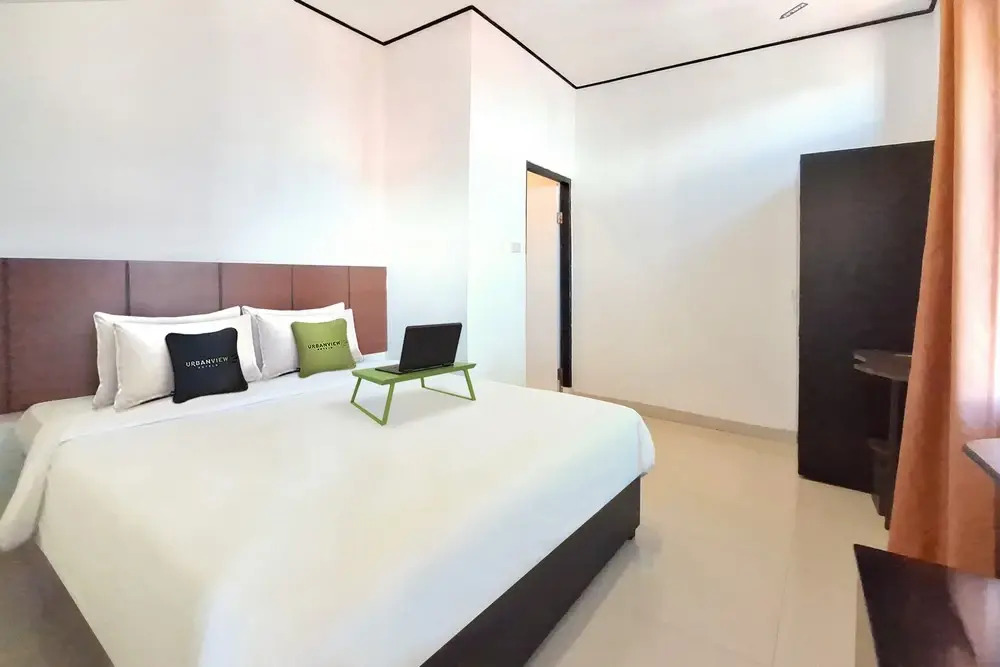 Urbanview lovetel Near Jalan Sudirman