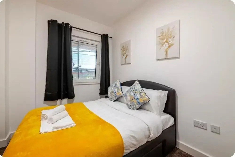 2bed Apt - City Centre With Balcony - Sleeps 6