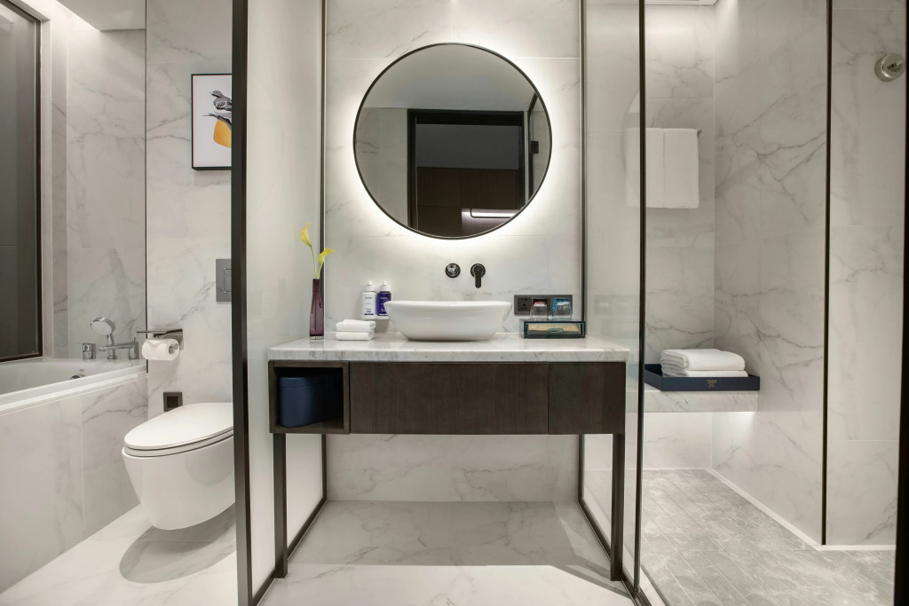 voco Hefei Binhu by IHG