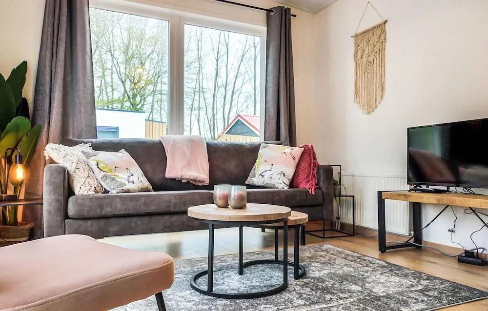 Cozy Home In Heinkenszand With Kitchen