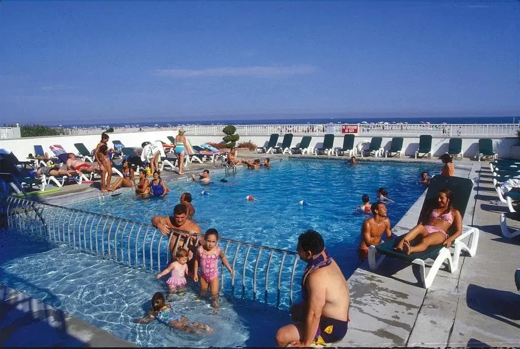 Mahalo Diamond Beach Resort