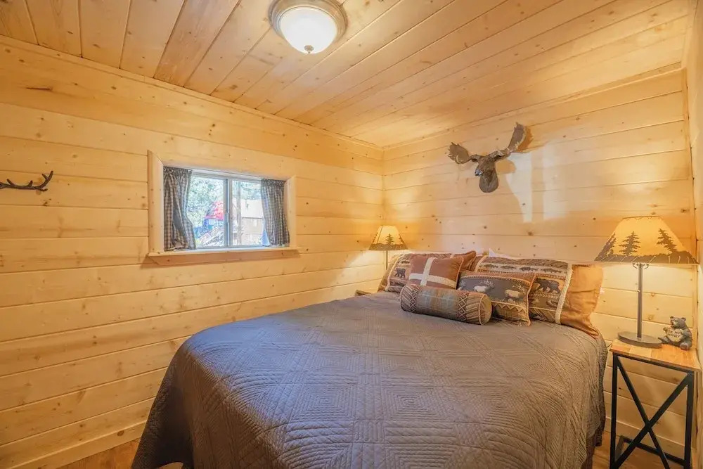 Cozy Pines Retreat